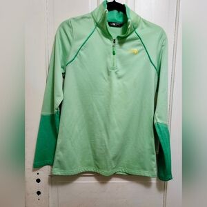 Woman's The North Face Quarter-Zip Pullover
